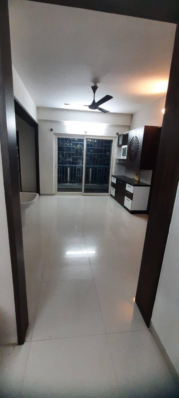 Private Room in 2 BHK, DSR White Waters, Whitefield, Bengaluru — photo 2