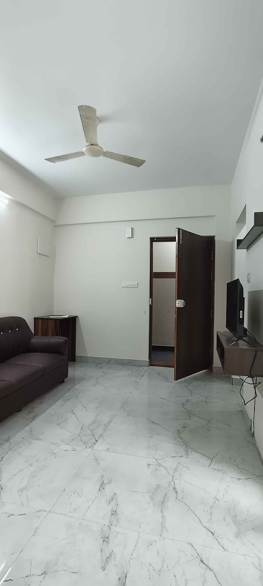 1 BHK in Whitefield - Nalluralli ITPL Back Gate, Whitefield, Bengaluru — photo 2