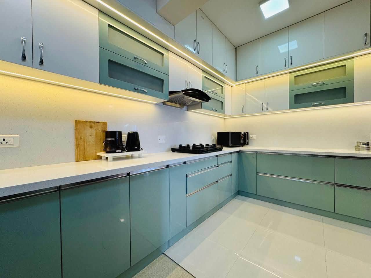 Private room in 3 BHK, Bren Edgewaters, Bengaluru — photo 1