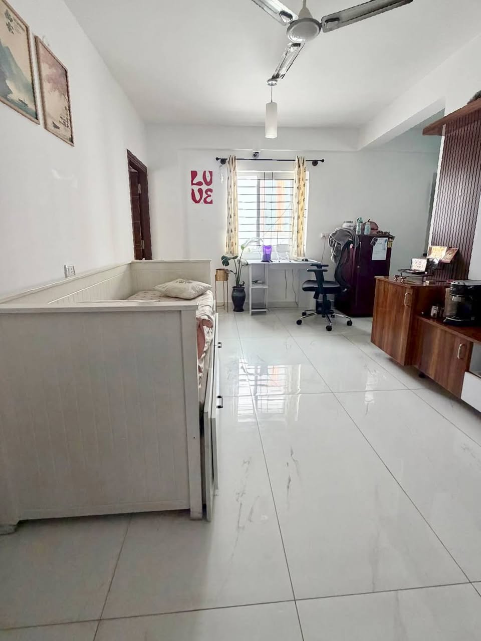 Semi-Furnished 1BHK in HSR Layout, HSR Layout, Bengaluru — photo 1
