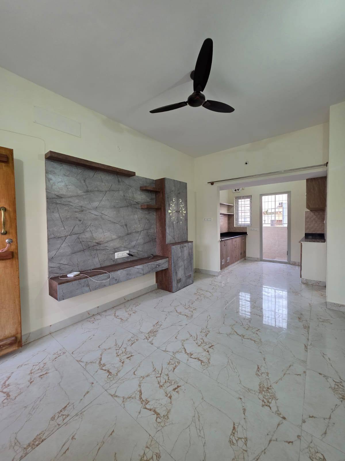 2 BHK Flat for Rent in Kudlu Gate near HSR Layout