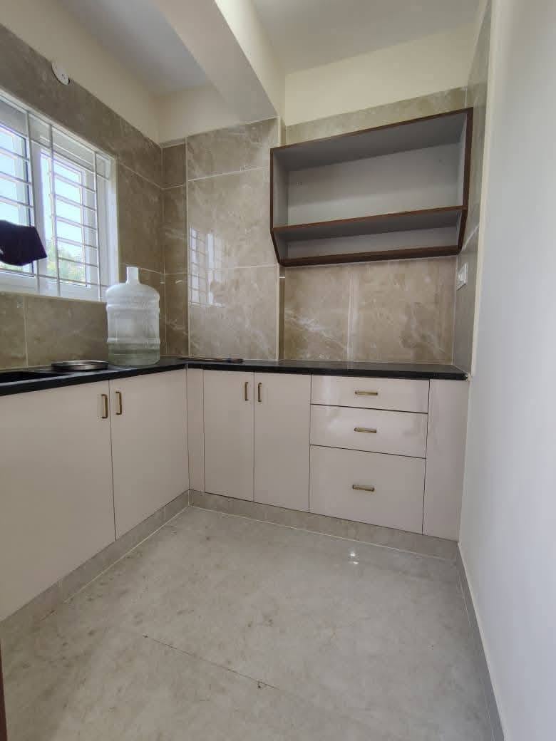 1BHK Flat in Kudlu Gate, Near HSR Layout, Kudlu Gate, Bengaluru — photo 2