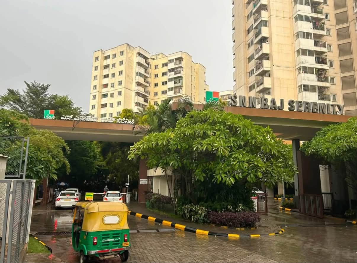 Private Room in 3BHK, SNN Raj Serenity