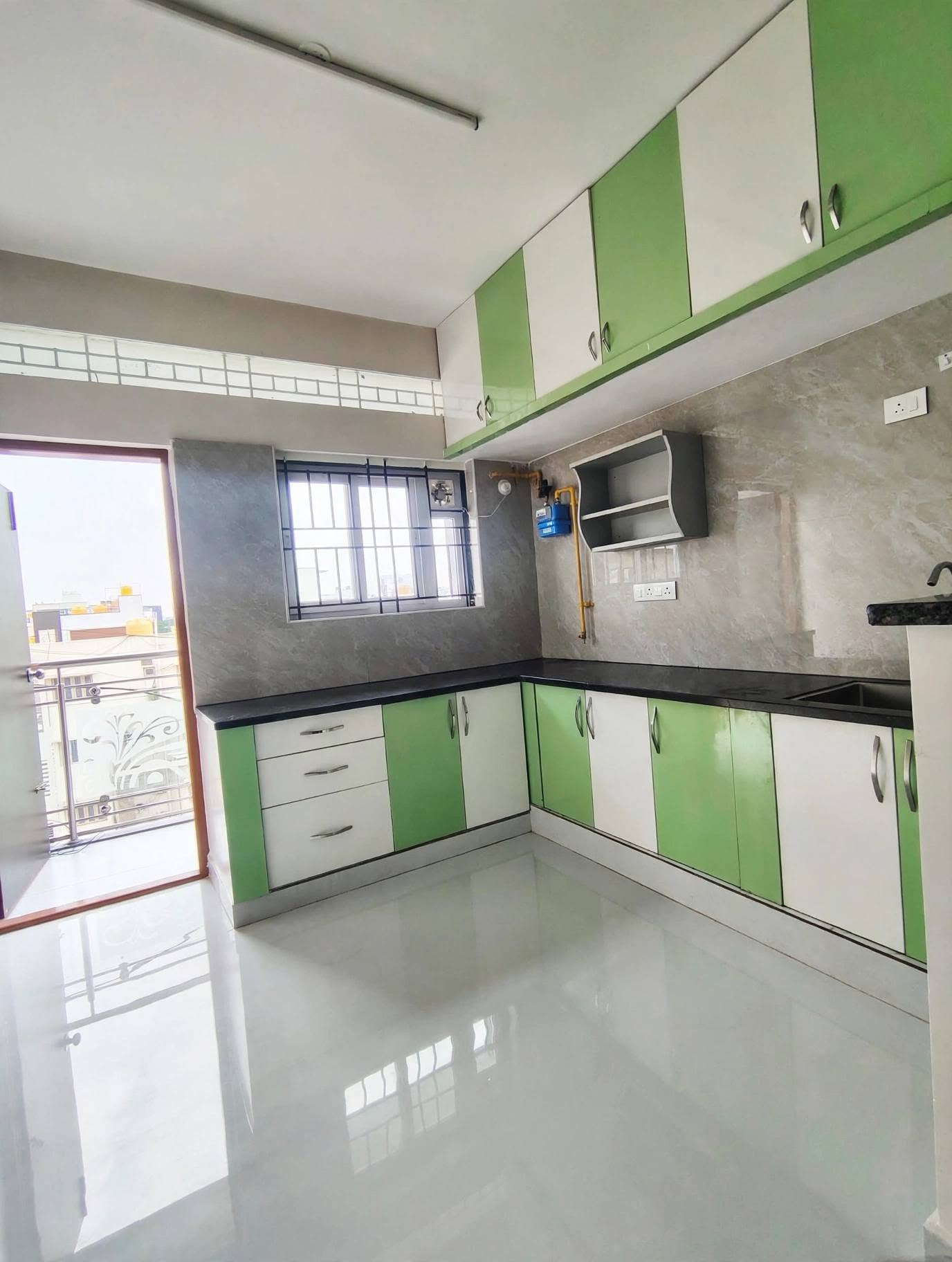 Premium 2BHK Flat for Rent Near HSR Layout, Kudlu Gate, HSR Layout, Bengaluru — photo 1