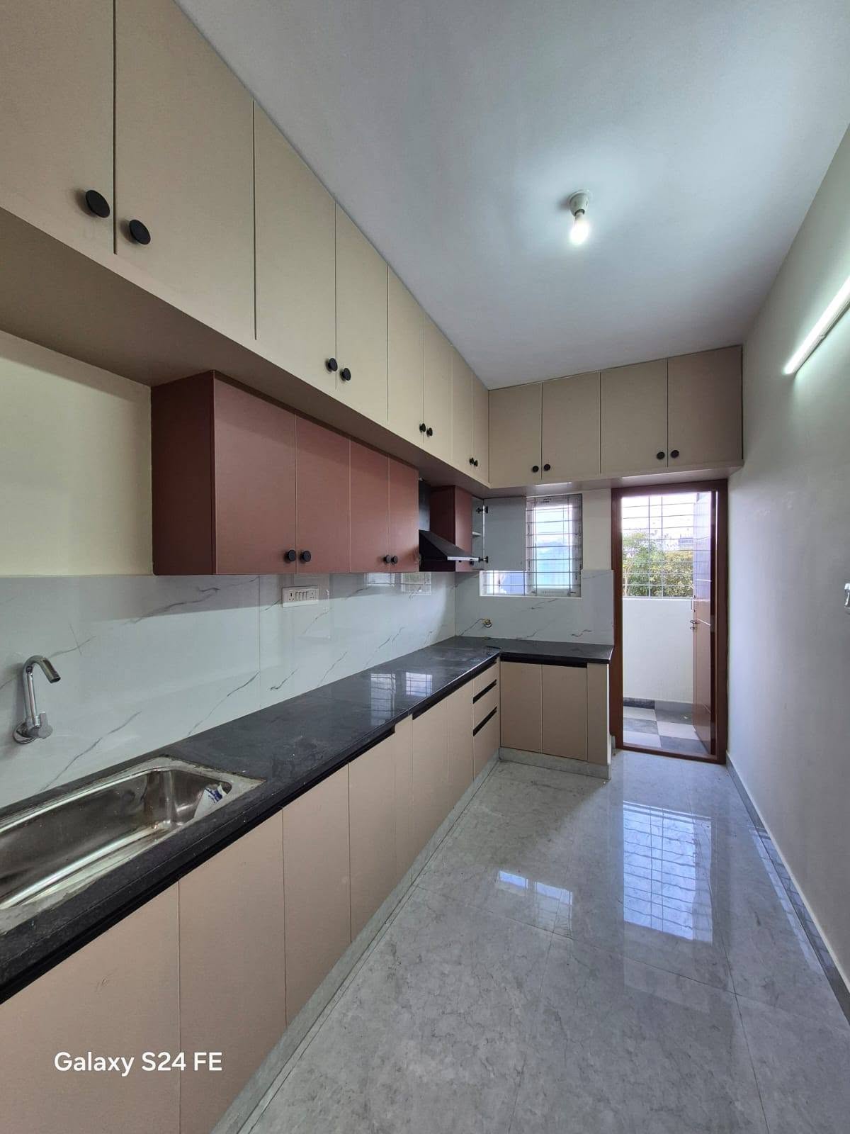 3 BHK Semi-Furnished Flat in Kudlu Gate, Kudlu Gate, Bengaluru — photo 1