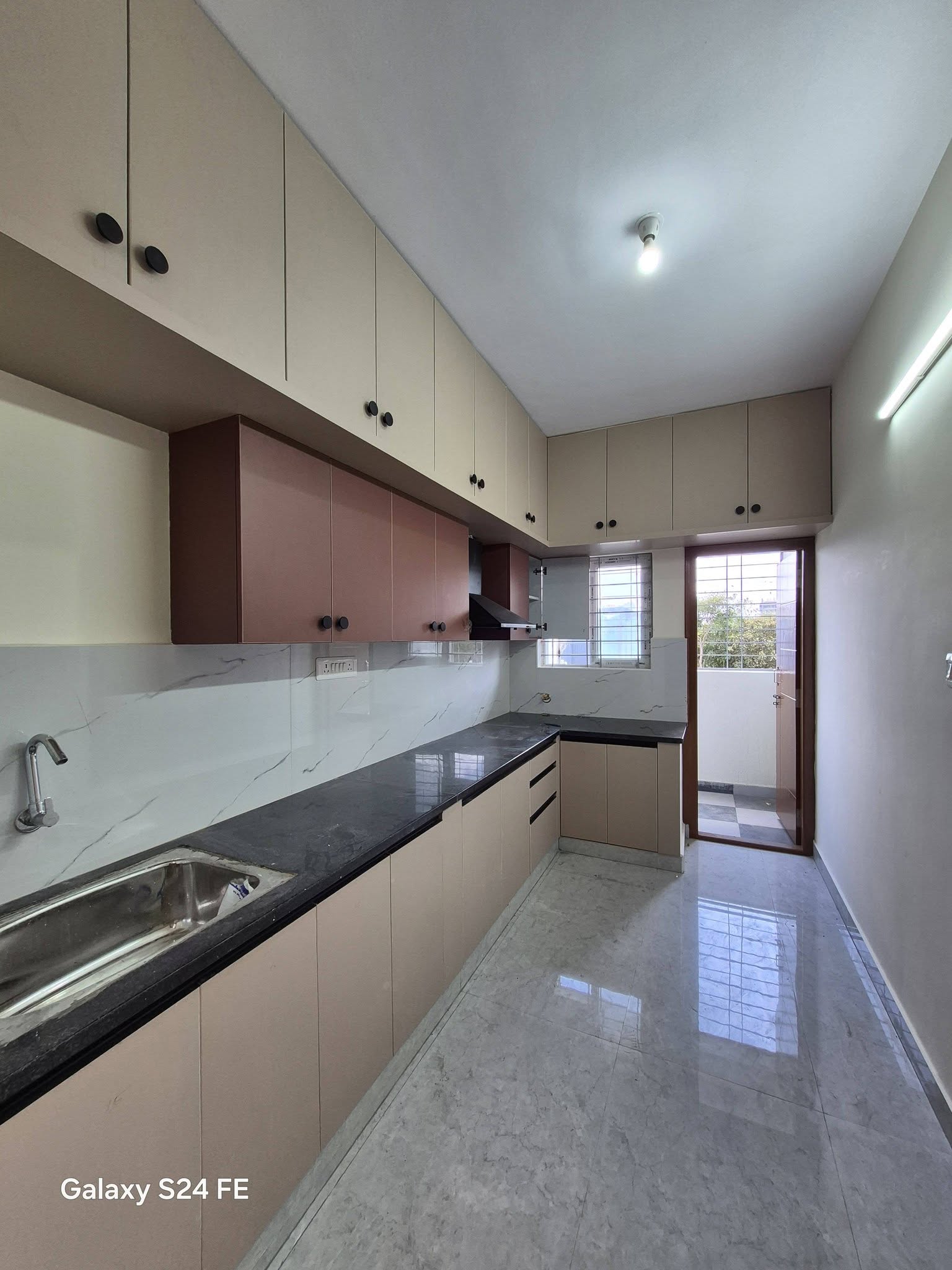 3 BHK Flat for Rent in Kudlu Gate, Near HSR Layout, Kudlu Gate, Bengaluru — photo 1