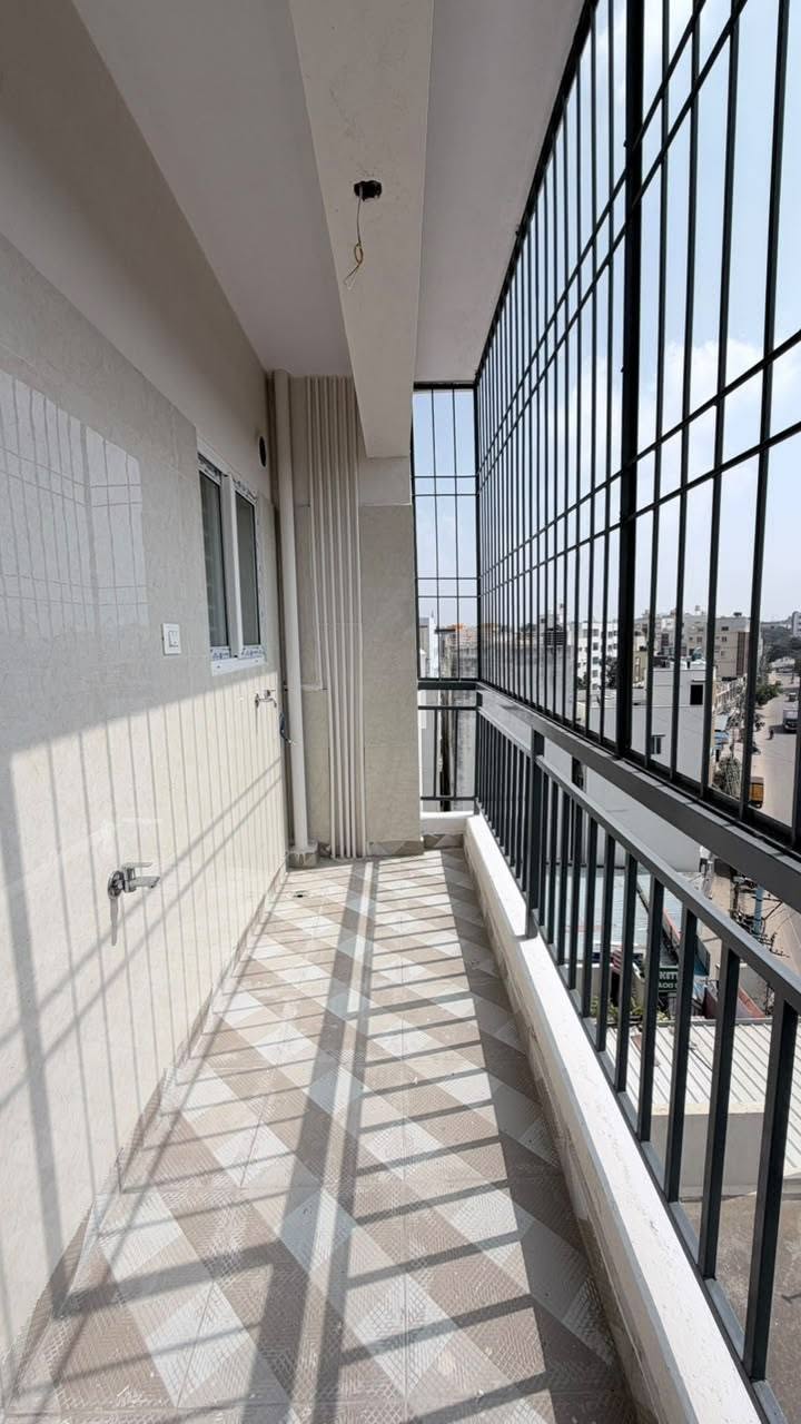 Premium 2BHK in Kudlu Gate, Near HSR Layout, Kudlu Gate, Bengaluru — photo 2