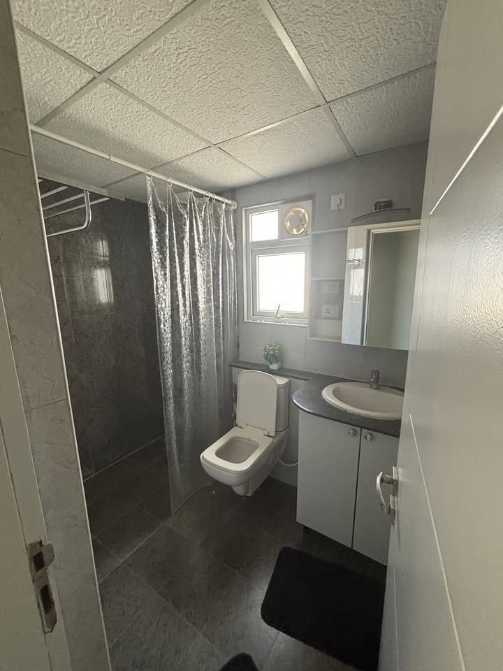 Private Room in 3 BHK, Salarpuria Cadenza, Hosur Road, Bengaluru — photo 2