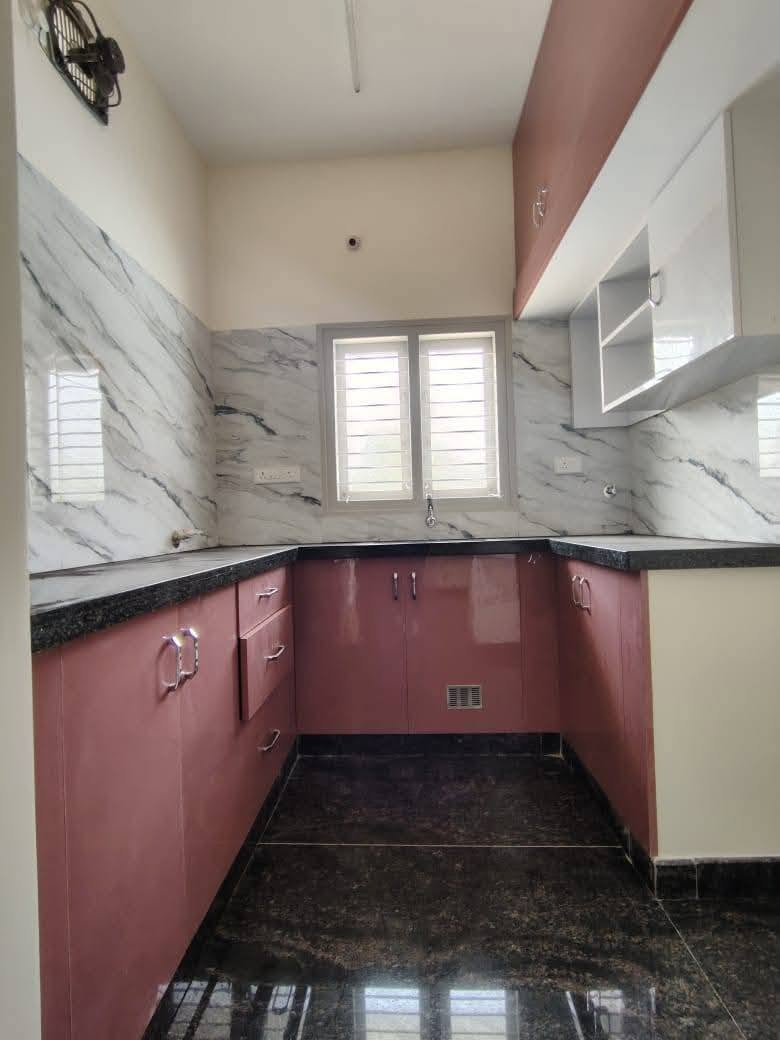 2 BHK Flat in Kudlu Gate near HSR Layout, Kudlu Gate, Bengaluru — photo 1