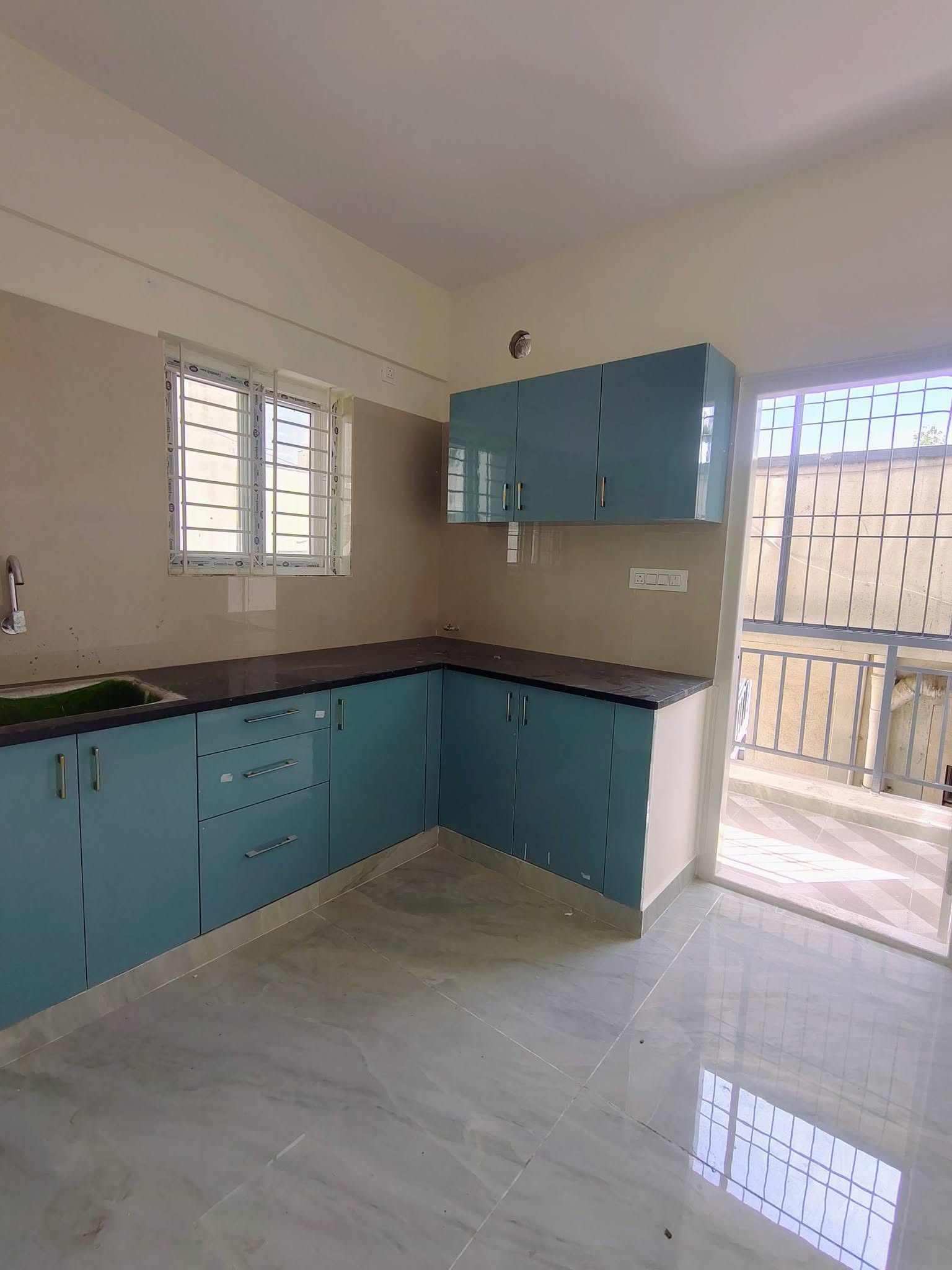 2 BHK Semi-Furnished Flat in Kudlu Gate, Kudlu Gate, Bengaluru — photo 2